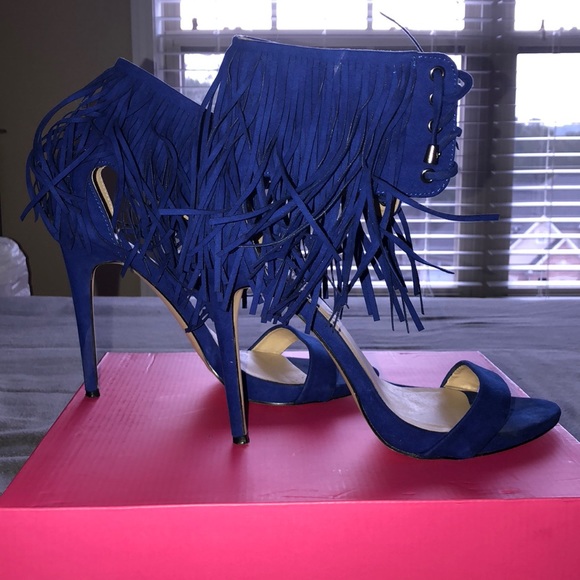 Tie up fringe pumps!! - Picture 1 of 4